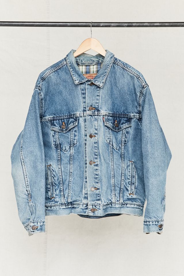 Vintage Levi's Flannel-Lined Denim Trucker Jacket | Urban Outfitters