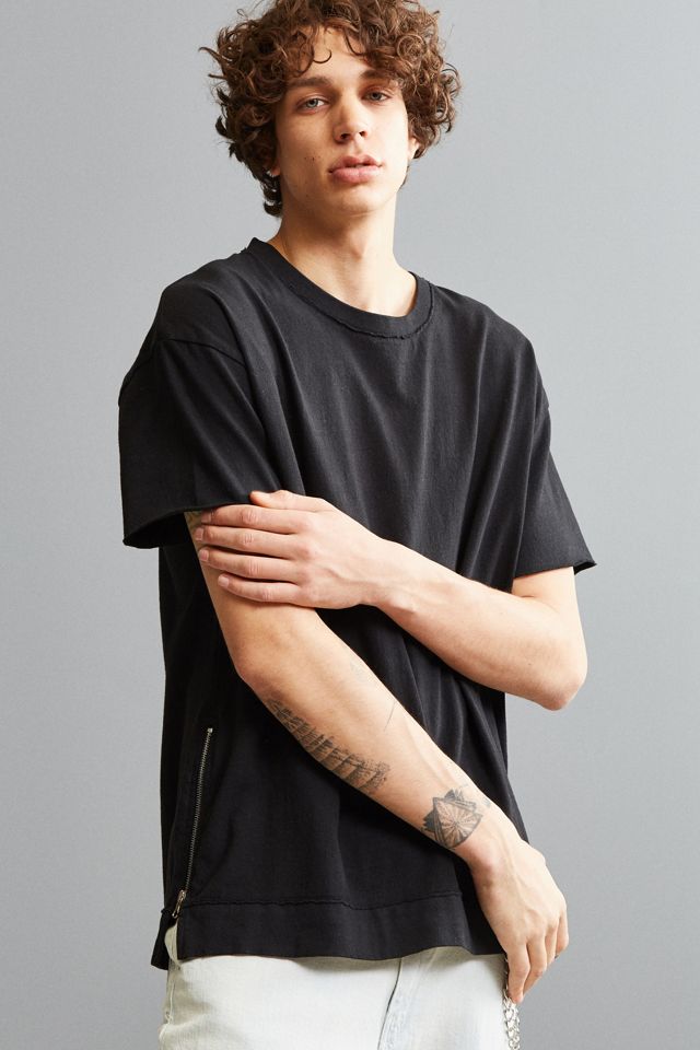 UO Rooney Side Zip Tee | Urban Outfitters