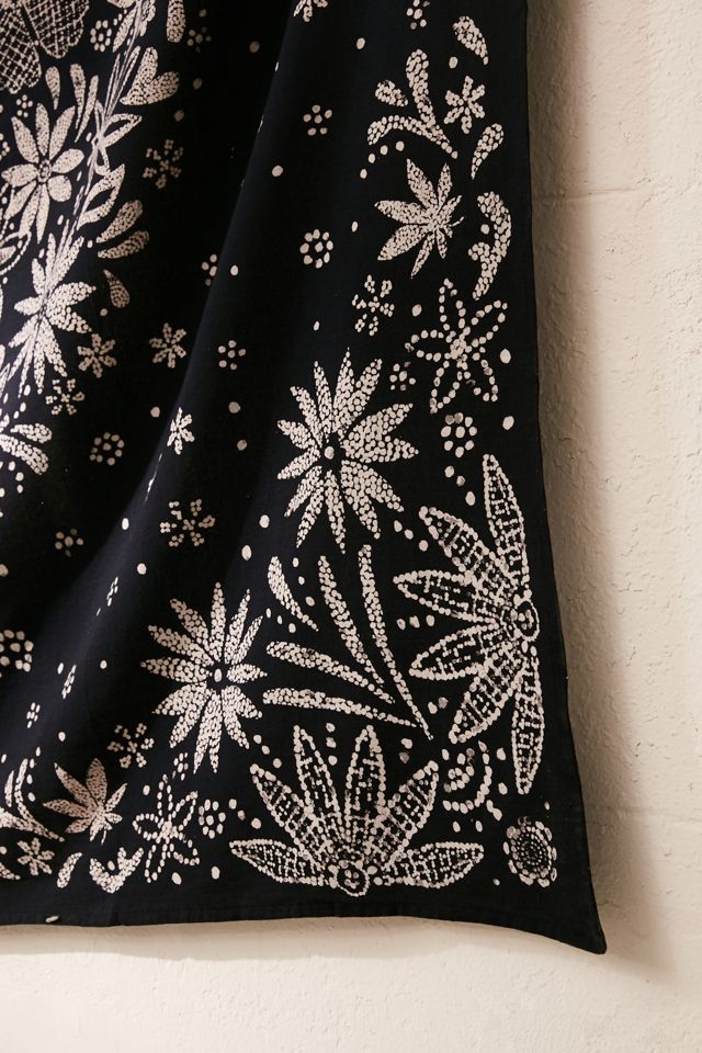 Ioana Daisy Medallion Tapestry #3