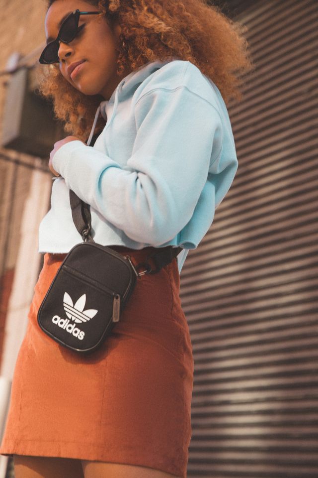 Adidas originals cheap festival bag trefoil