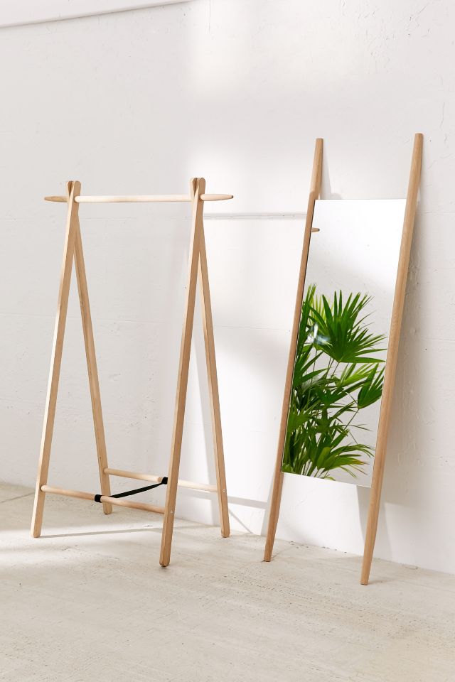 Super Simple Wooden Closet Set