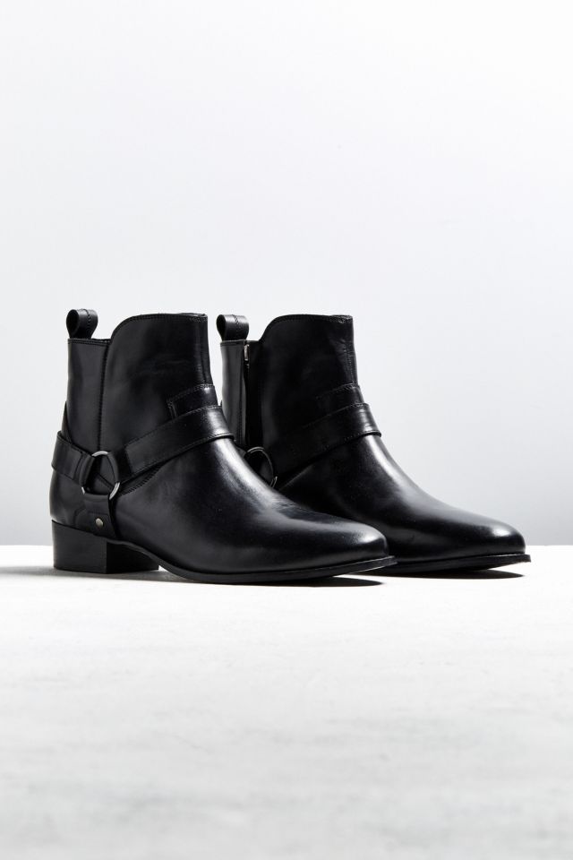 UO Harness Leather Chelsea Boot | Urban Outfitters