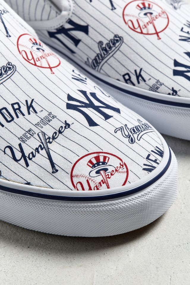 Vans yankees slip ons sales