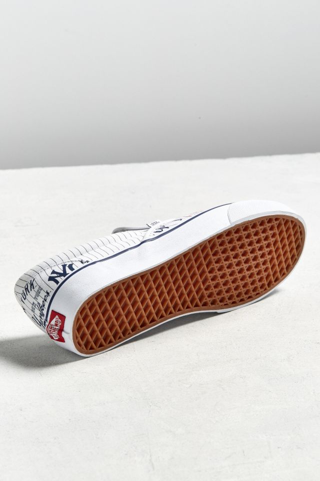Vans New York Yankees Slip On Sneaker