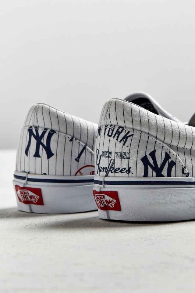 Yankee slip on vans top