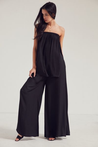 Silence + Noise Lizzie Strapless Two-Piece Set | Urban Outfitters Canada