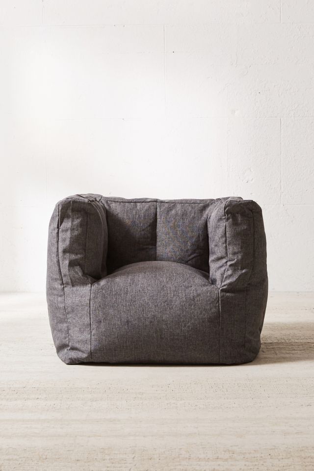 Soft outlet cube chair