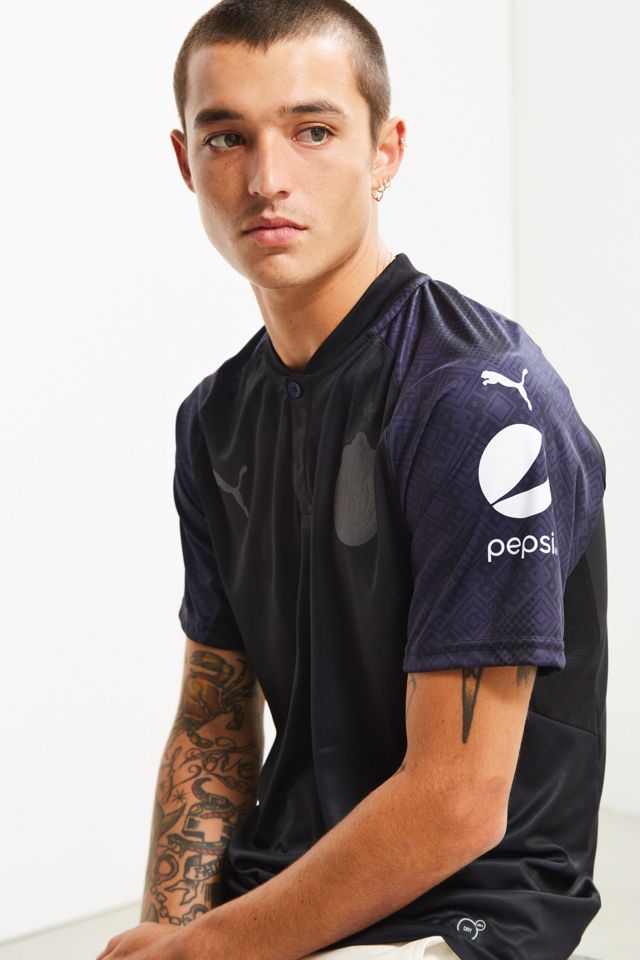 Puma Blackout Chivas Soccer Jersey | Urban Outfitters