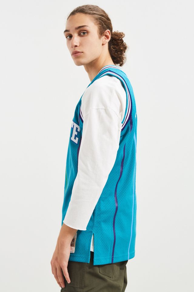 Mitchell & Ness Charlotte Hornets Muggsy Bogues ’92 – ‘93 Basketball Jersey #2