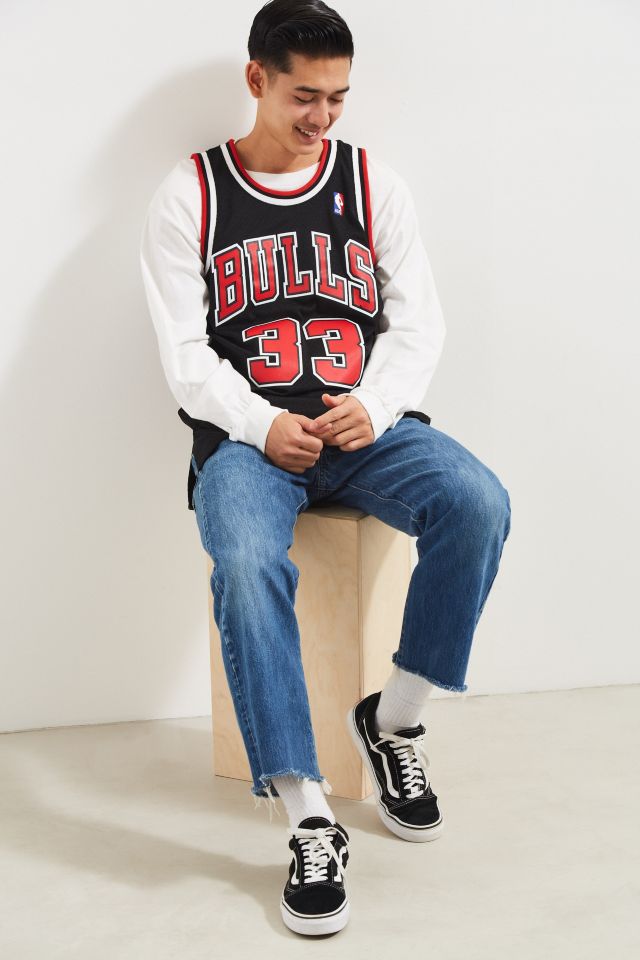 Mitchell & Ness Chicago Bulls Scottie Pippen ’97 – ’98 Basketball Jersey #5
