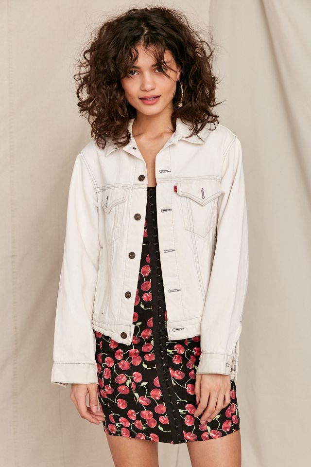 Vintage Levi's White Denim Jacket | Urban Outfitters