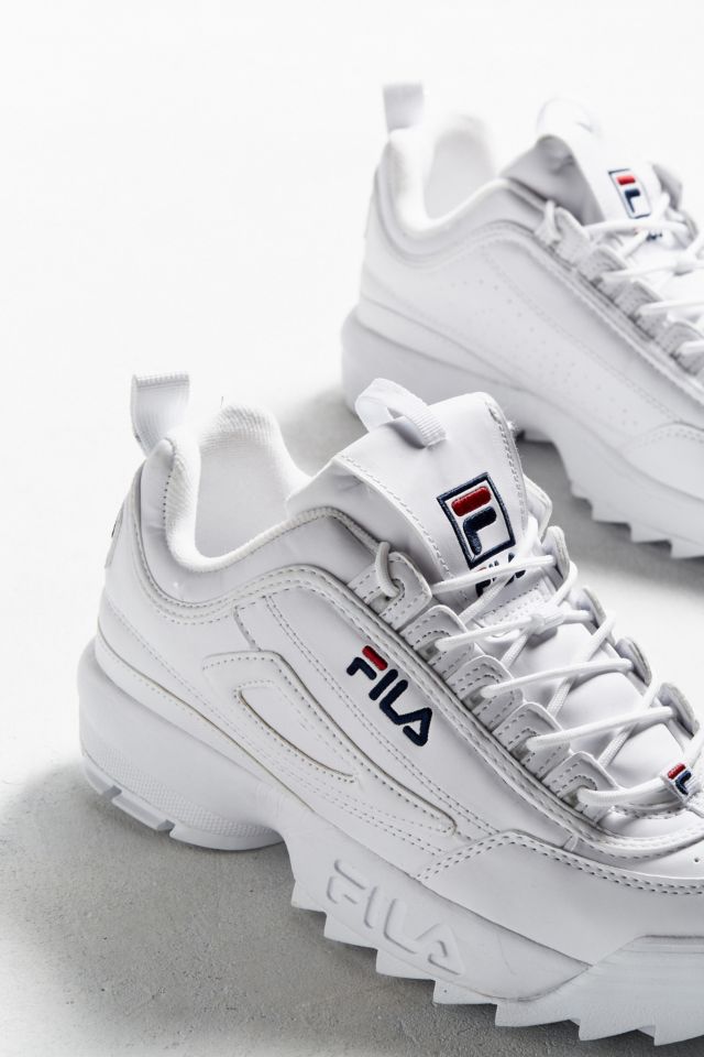 Fila disruptor 2 hot sale urban outfitters