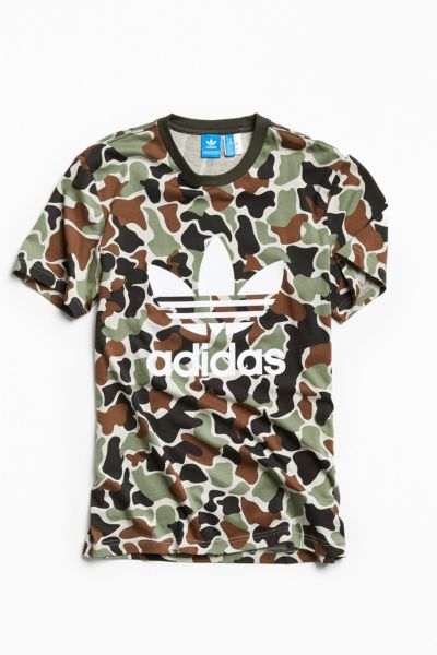 Tシャツ・カットソー ADIDAS OG CAMO FB JERS 5FT2225 adidas Camo Trefoil Tee | Urban Outfitters