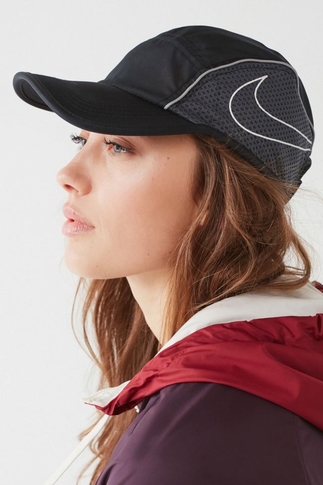 Imperial Meter Ochtend gymnastiek Nike AeroBill Nylon Running Hat | Urban Outfitters