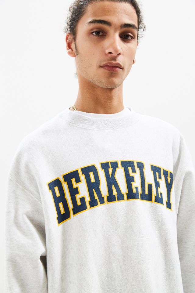 U.C. Berkeley Cal Champion Reverse Weave Crew-Neck Sweatshirt in Navy Blue | Men's | Size Large