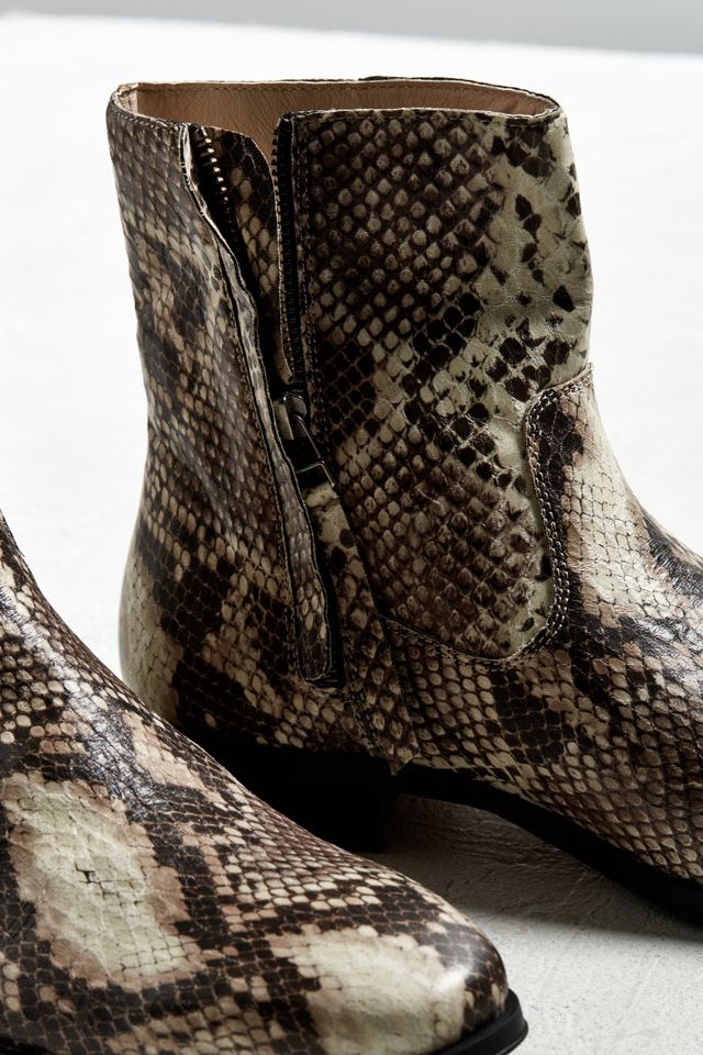 UO Western Snake Chelsea Boot | Urban Outfitters