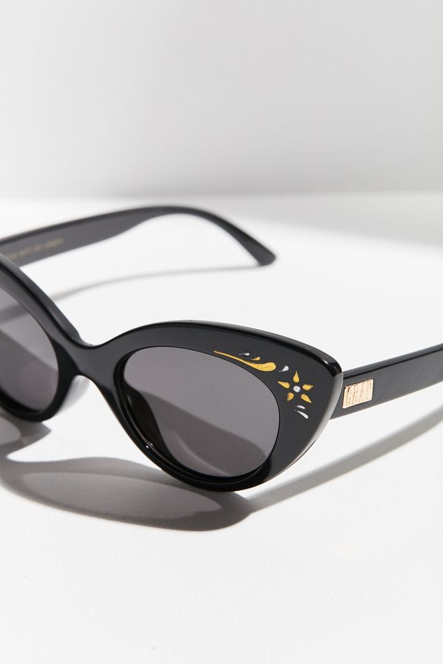 Crap Eyewear The Wild Gift Flower Cat-Eye Sunglasses | Urban  display picture 3