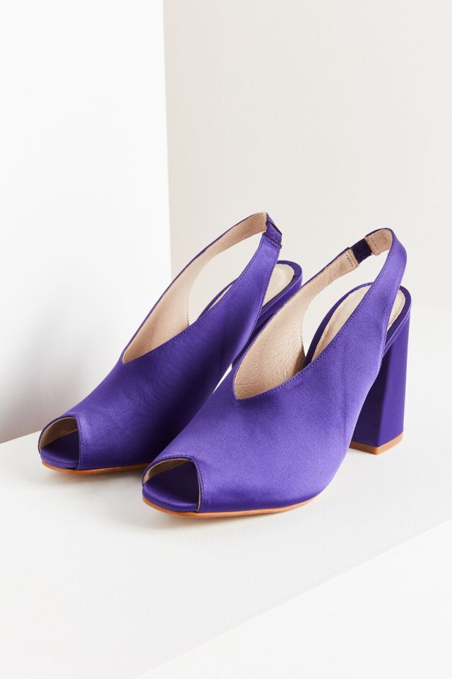 Intentionally Blank State Slingback Heel