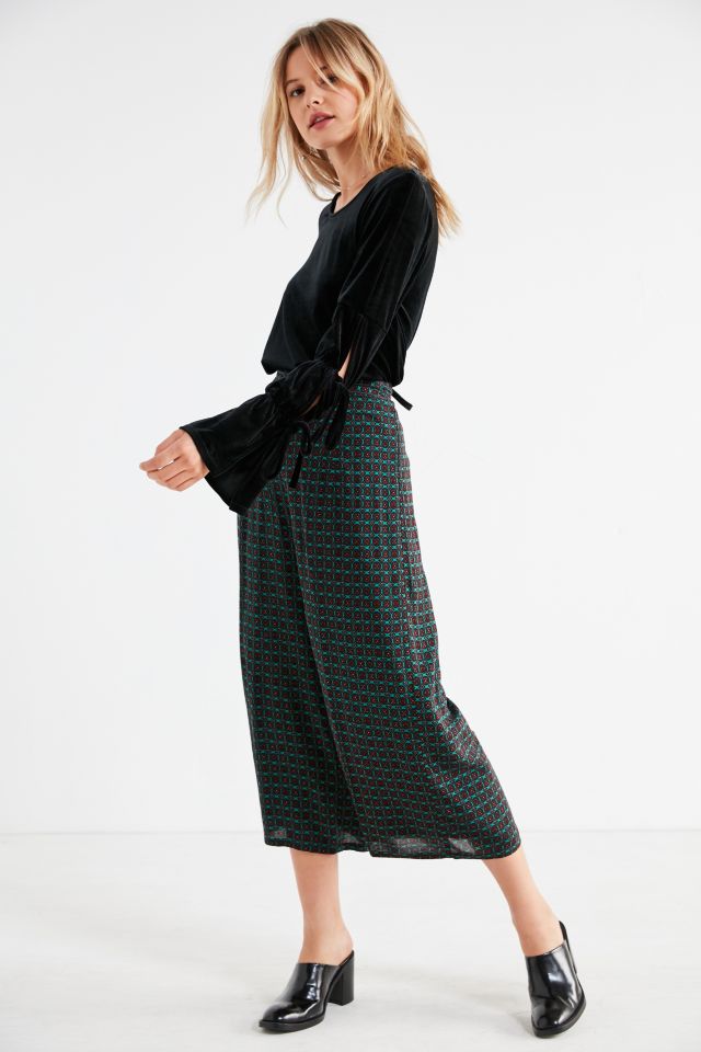 Lucca Couture Elizabeth Velvet Tie Sleeve Top #2