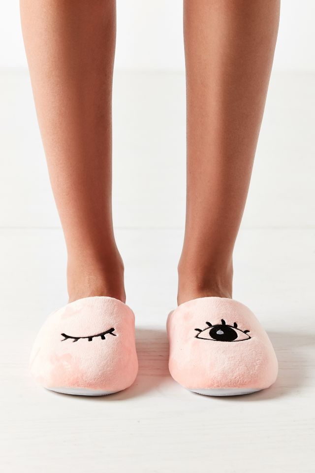 UO Winky Eye Slipper #5