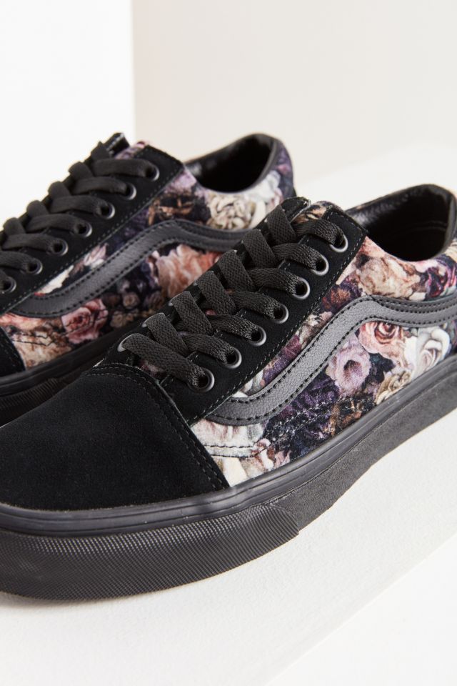 Urban outfitters velvet vans sale