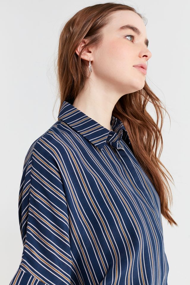 UO Oversized Short Sleeve Button-Down Top #3