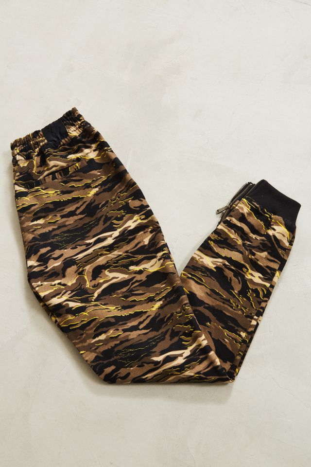 Puma xo the weeknd camo pant hotsell