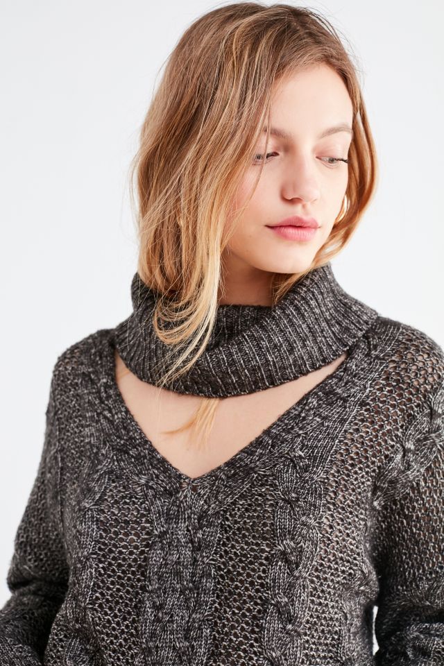 UO - Chandail en tricot torsadé à découpe #2