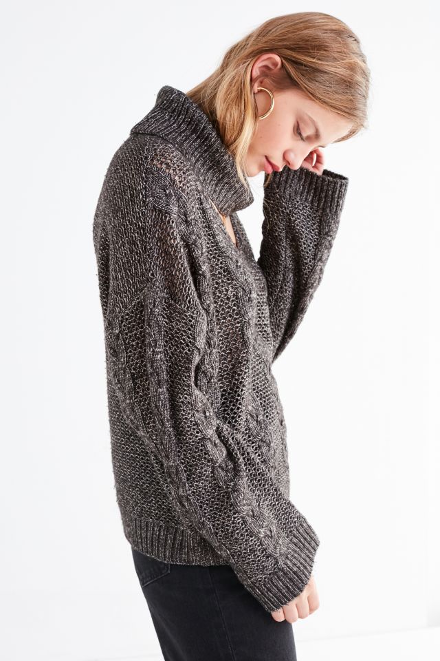 UO - Chandail en tricot torsadé à découpe #4