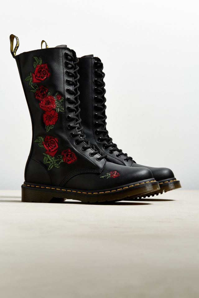 Dr martens sale rose boots