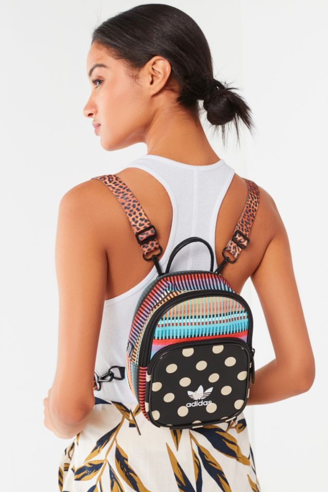 Adidas mini hot sale backpack urban outfitters