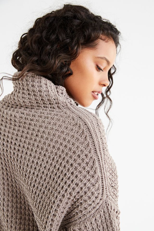 UO Waffle Knit Turtleneck Sweater #5