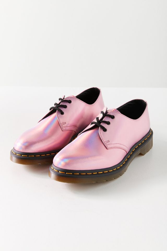 Metallic pink best sale dr martens