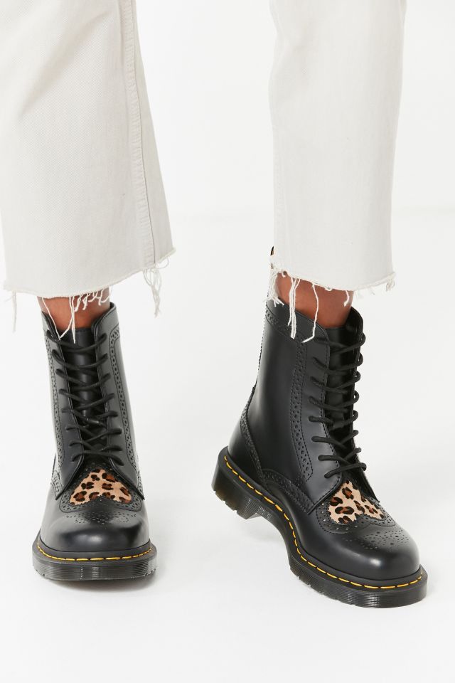 Dr. Martens II Heart Boot | Urban Outfitters