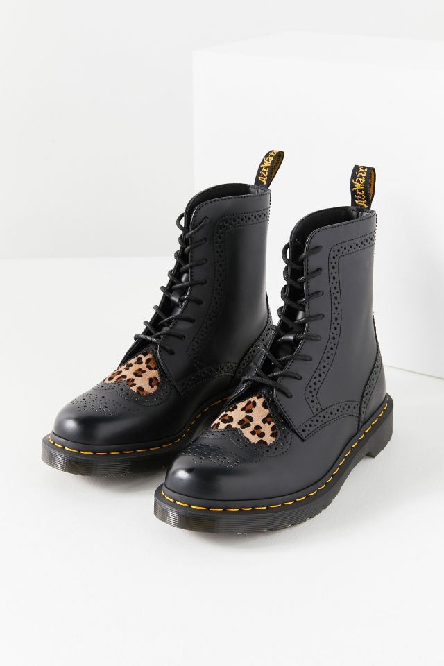 Dr.Martens BENTLEY Ⅱ HRT レザー ブラック UK4 Dr. Martens Bentley II Heart Boot | Urban Outfitters