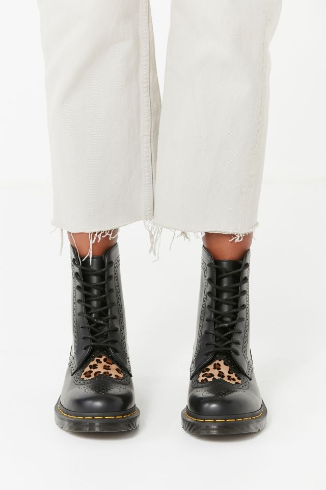 Dr.Martens BENTLEY Ⅱ HRT レザー ブラック UK4 Dr. Martens Bentley II Heart Boot | Urban Outfitters
