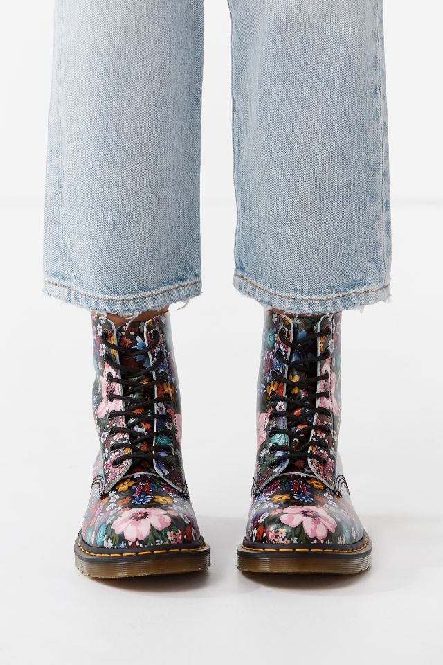 Dr hot sale martens wanderlust