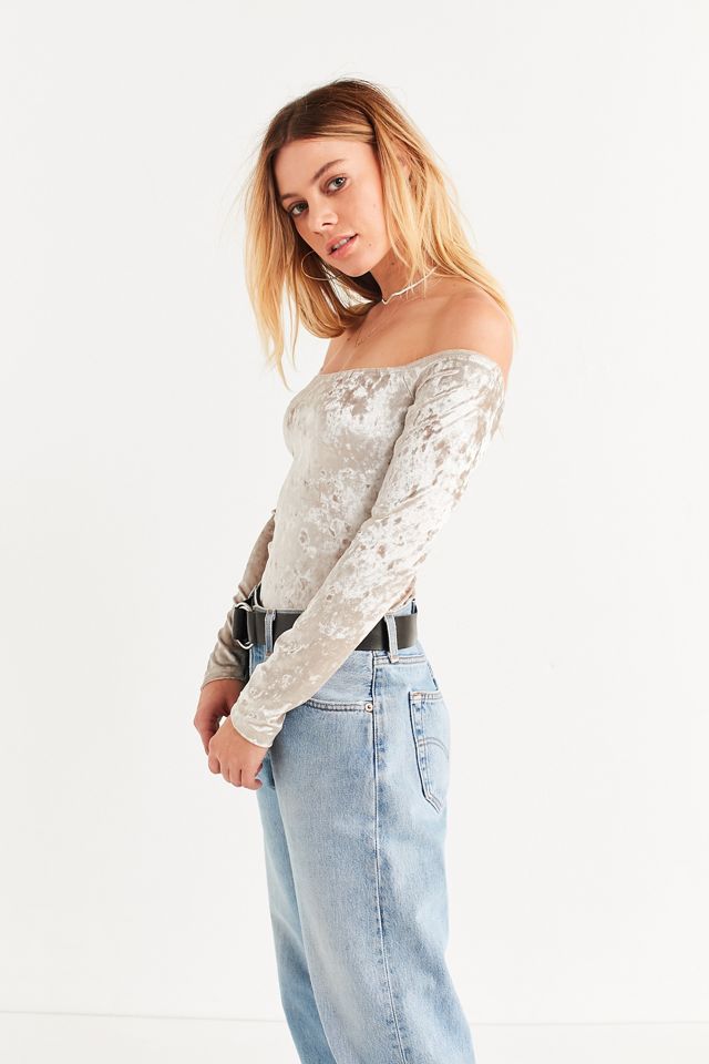 UO Off-The-Shoulder Velvet Top  #4
