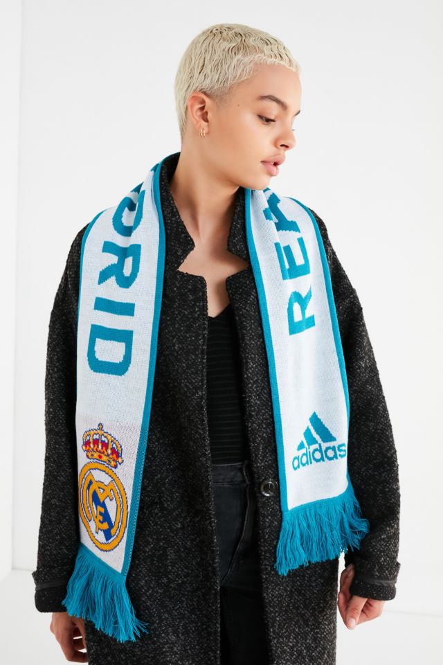 Real madrid store scarf 2018