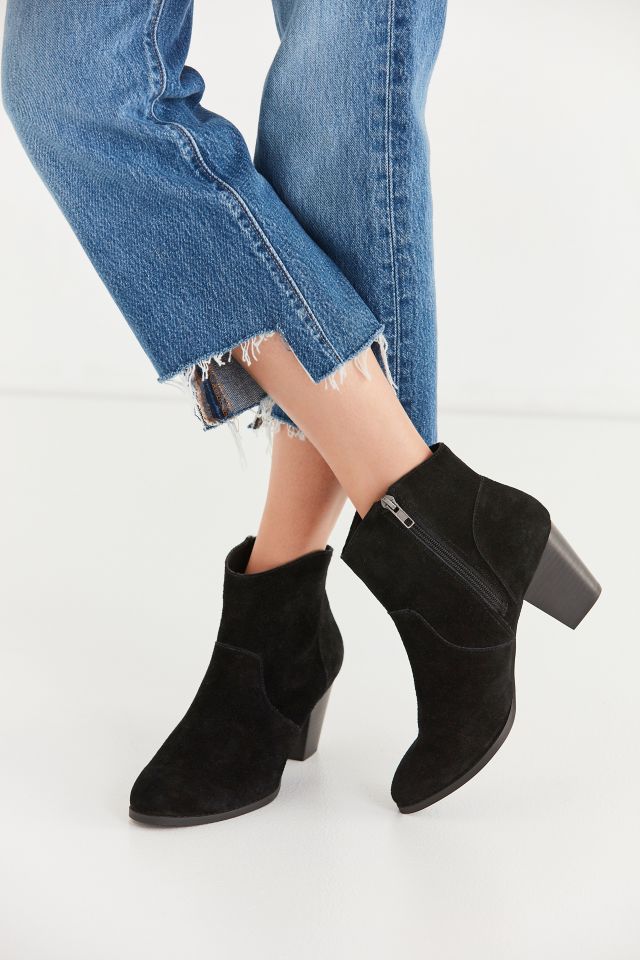 Soft suede ankle boots deals