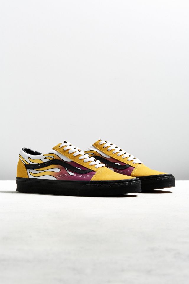 sygdom ordningen koncept Vans Old Skool Yellow Flame Sneaker | Urban Outfitters