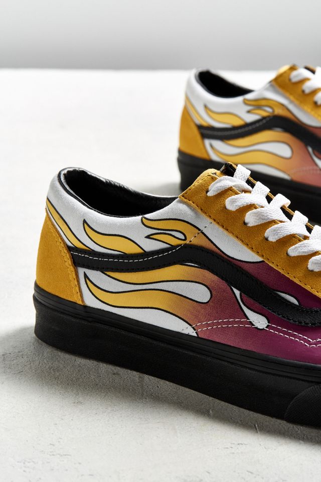 スニーカー VANS old skool flame yellow Vans Old Skool Yellow Flame Sneaker | Urban Outfitters