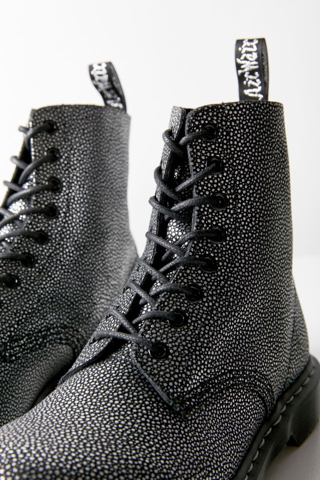 Dr. martens metallic pebble pascal in black hotsell