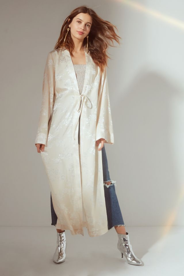 UO Shelly High-Slit Jacquard Kimono #1