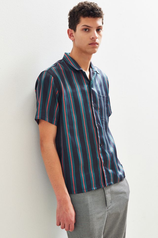 UO Liam Satin Short Sleeve Button-Down Shirt | Urban Outfitters