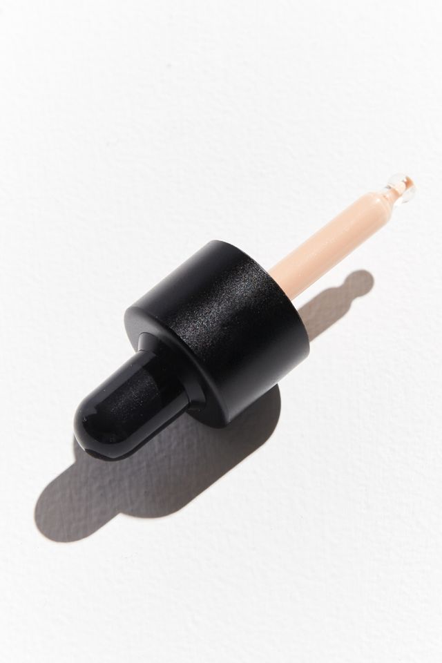 3 Concept Eyes Glossing Waterful Foundation #2