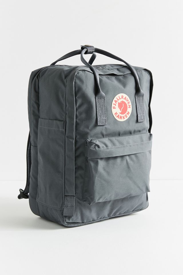 Kanken bag 2025 urban outfitters