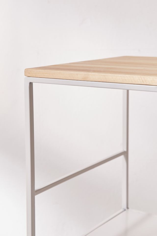 Ari Counter Table #3