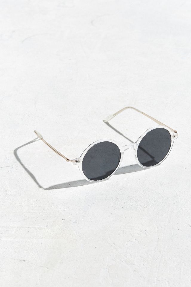 Handvest intern deze UO Retro Leon Round Sunglasses | Urban Outfitters