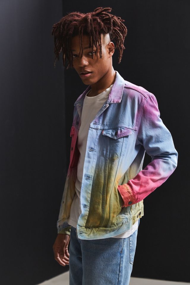Levi's Tie-Dye Denim Trucker Jacket | Urban Outfitters